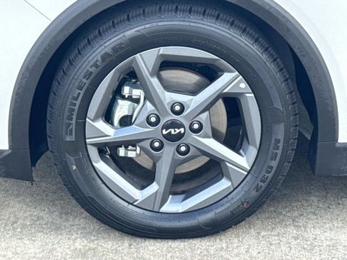 Used 2025 Kia K4 FWD image 5