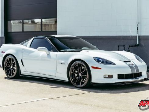 Used 2013 Chevrolet Corvette Z06 w/ 3LZ Preferred Equipment Group RWD image 57
