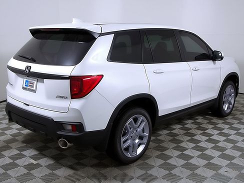 Used 2024 Honda Passport EX-L image 7