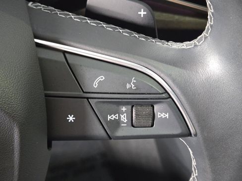 Used 2022 Audi Q8 Premium Plus w/ Premium Plus Package image 26