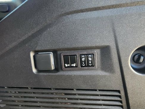 Used 2023 Chevrolet Tahoe Premier image 22