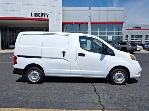 Used 2021 Nissan NV200 S FWD image 7