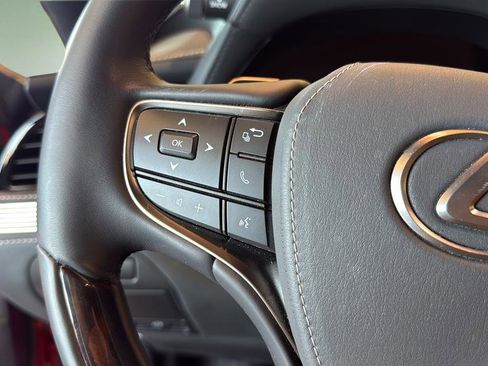 Certified 2025 Lexus LS 500 AWD w/ Luxury Package image 21