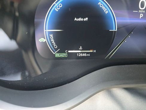 Used 2025 Toyota Sienna Platinum image 19