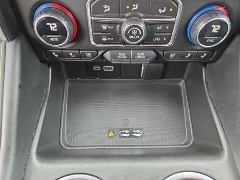 Certified 2023 Chevrolet Suburban Premier AWD/4WD image 10