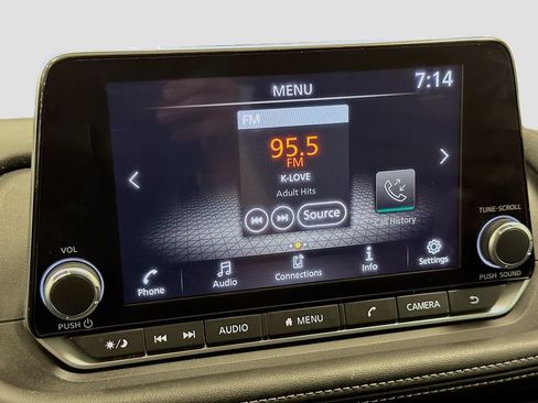 Used 2024 Nissan Rogue S AWD/4WD image 16