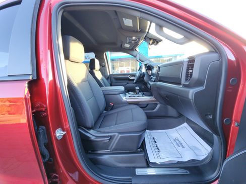 Used 2025 Chevrolet Silverado 1500 RST AWD/4WD image 14