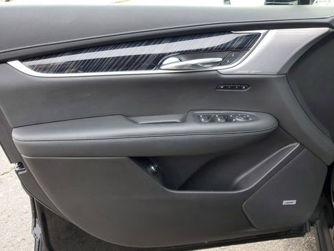 Used 2023 Cadillac XT6 Premium Luxury image 22