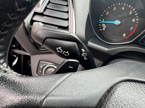 Used 2017 Ford Escape Titanium AWD/4WD image 33
