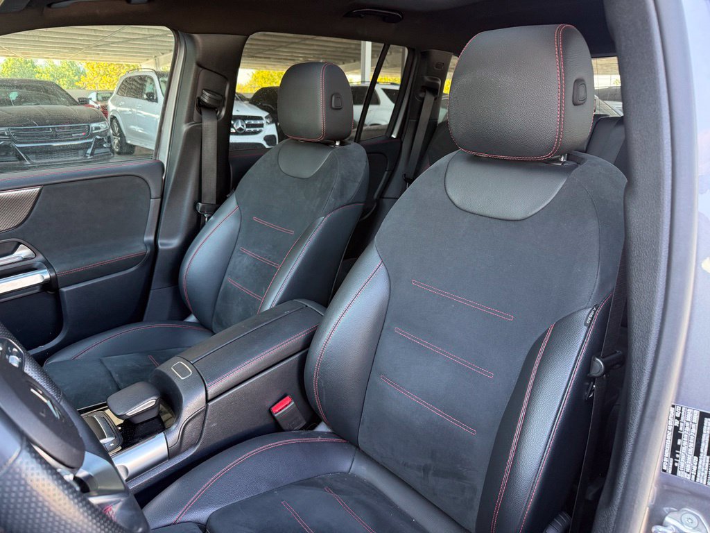 Used 2022 Mercedes-Benz GLB 250 image 7