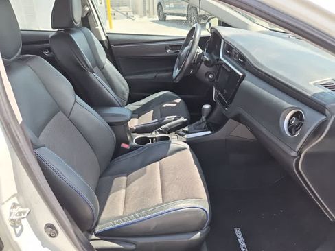 Used 2018 Toyota Corolla SE w/ Carpet Mat Package (TMS) FWD image 14