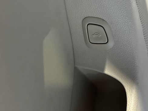 Used 2014 Buick LaCrosse Leather image 11