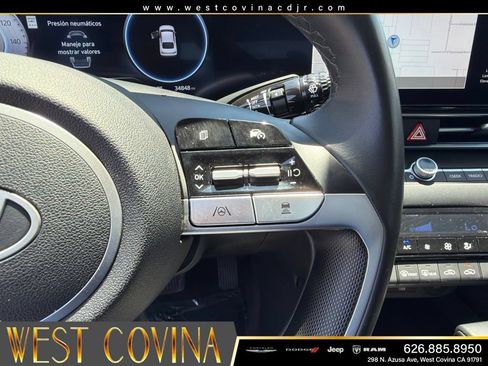 Used 2025 Hyundai Elantra SEL FWD image 26