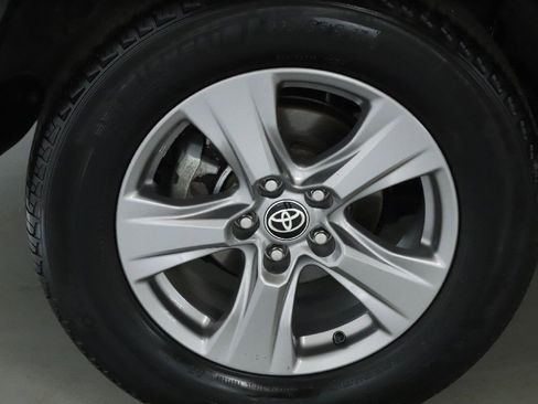 Used 2024 Toyota RAV4 XLE w/ Convenience Package AWD/4WD image 12