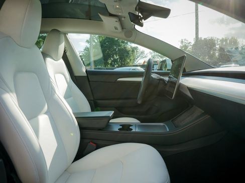 Used 2023 Tesla Model 3 Standard Range image 7