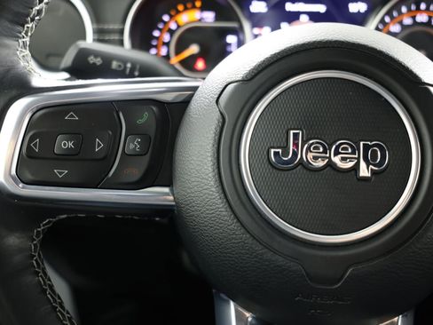 Used 2022 Jeep Wrangler Unlimited Sahara w/ LED Lighting Group AWD/4WD image 26