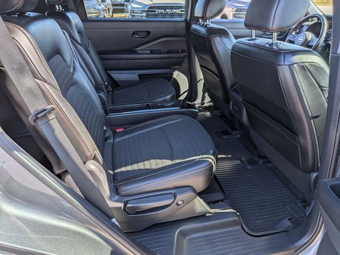 Used 2024 Nissan Pathfinder Rock Creek image 29
