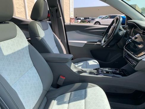 Used 2022 Chevrolet Bolt EUV Premier w/ Sun & Sound Package image 16
