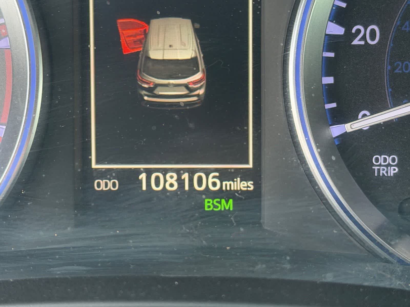 Used 2018 Toyota Highlander XLE FWD image 24