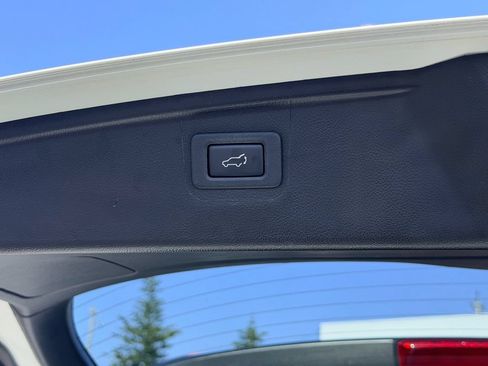 Used 2018 Subaru Outback 2.5i Limited AWD/4WD image 20