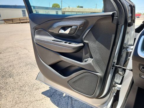 Used 2022 GMC Terrain SLE w/ Driver Convenience Package FWD image 14