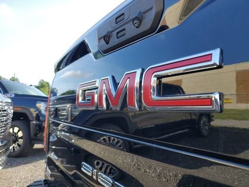 New 2026 GMC Sierra 1500 SLT w/ SLT Premium Plus Package AWD/4WD image 7