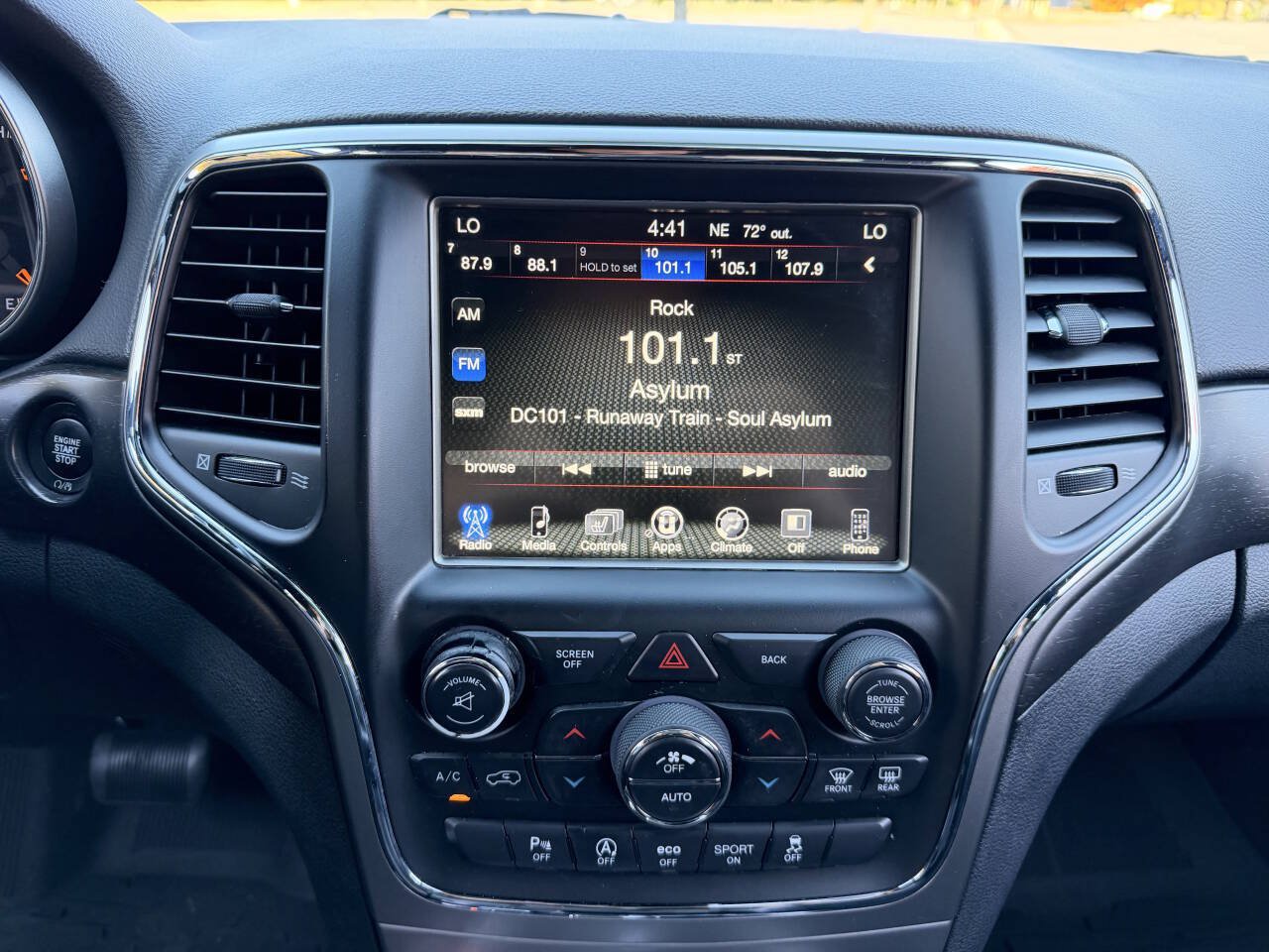 Used 2017 Jeep Grand Cherokee Altitude AWD/4WD image 22