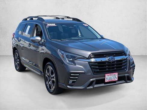 Used 2023 Subaru Ascent Limited w/ Technology Package AWD/4WD image 3