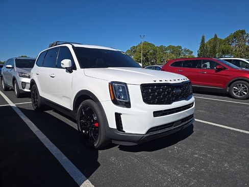 Certified 2021 Kia Telluride EX w/ EX Premium Package image 2