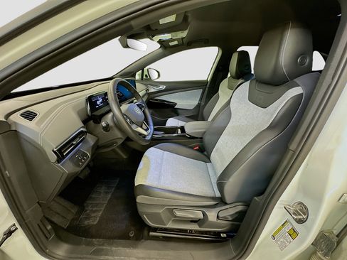 Used 2023 Volkswagen ID.4 Pro image 13