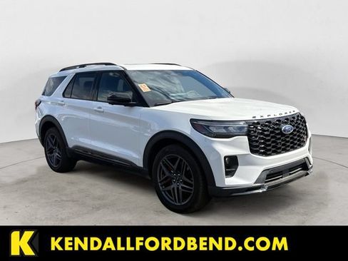 Certified 2025 Ford Explorer ST AWD/4WD image 7