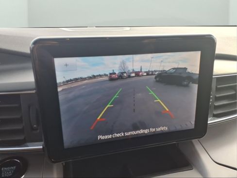 Used 2023 Ford Explorer XLT w/ Equipment Group 202A image 11