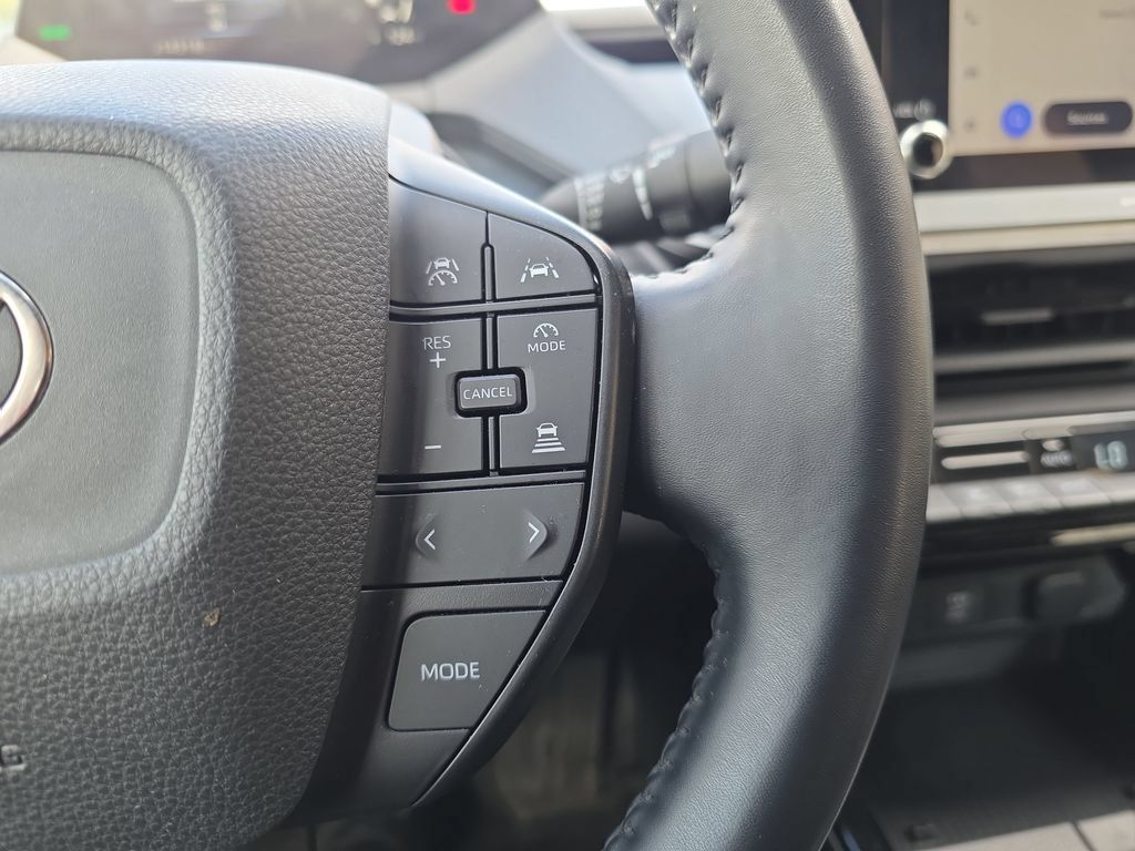 Used 2024 Toyota Prius LE AWD/4WD image 20