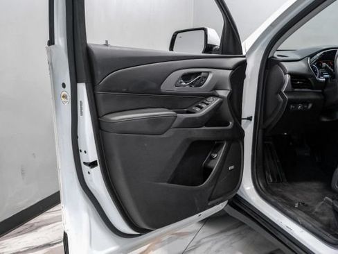 Used 2019 Chevrolet Traverse RS w/ LPO, Floor Liner Package FWD image 49