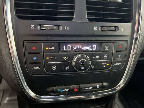 Used 2019 Dodge Grand Caravan GT FWD image 17