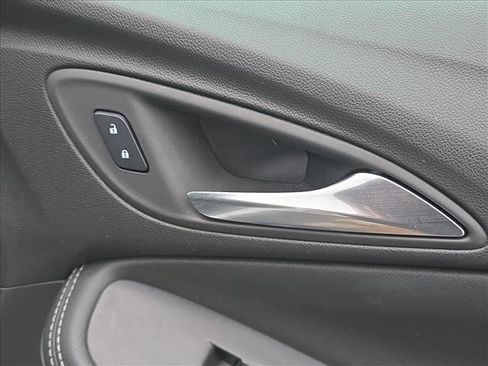 Used 2025 Buick Encore GX Preferred AWD/4WD image 27