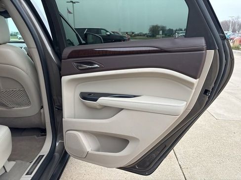 Used 2014 Cadillac SRX Luxury w/ Driver Awareness Package image 19
