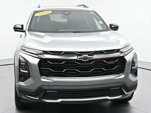 Used 2025 Chevrolet Equinox RS w/ Safety and Technology Package FWD image 2