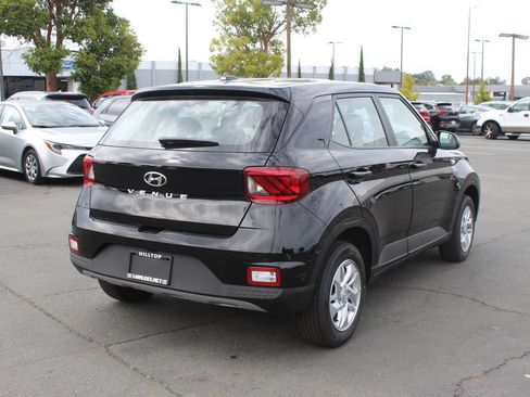 New 2026 Hyundai Venue SE FWD image 7