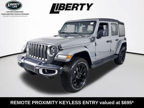Used 2021 Jeep Wrangler Unlimited Sahara w/ Cold Weather Group AWD/4WD image 3
