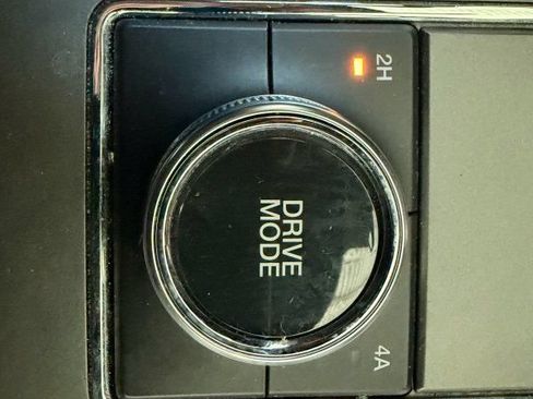 Used 2019 Ford Expedition XLT AWD/4WD image 30