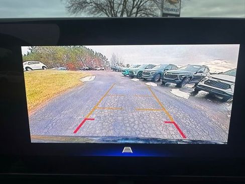 Certified 2025 Chevrolet Trax LT w/ LT Convenience Package image 28