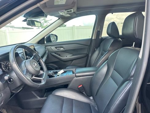 Used 2024 Nissan Rogue SV w/ SV Premium Package FWD image 38