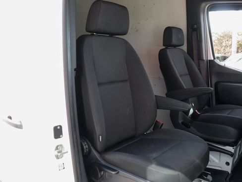 Used 2020 Mercedes-Benz Sprinter 3500 w/ Driver Convenience Package image 33
