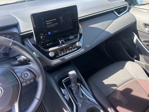 Used 2025 Toyota Corolla SE image 27