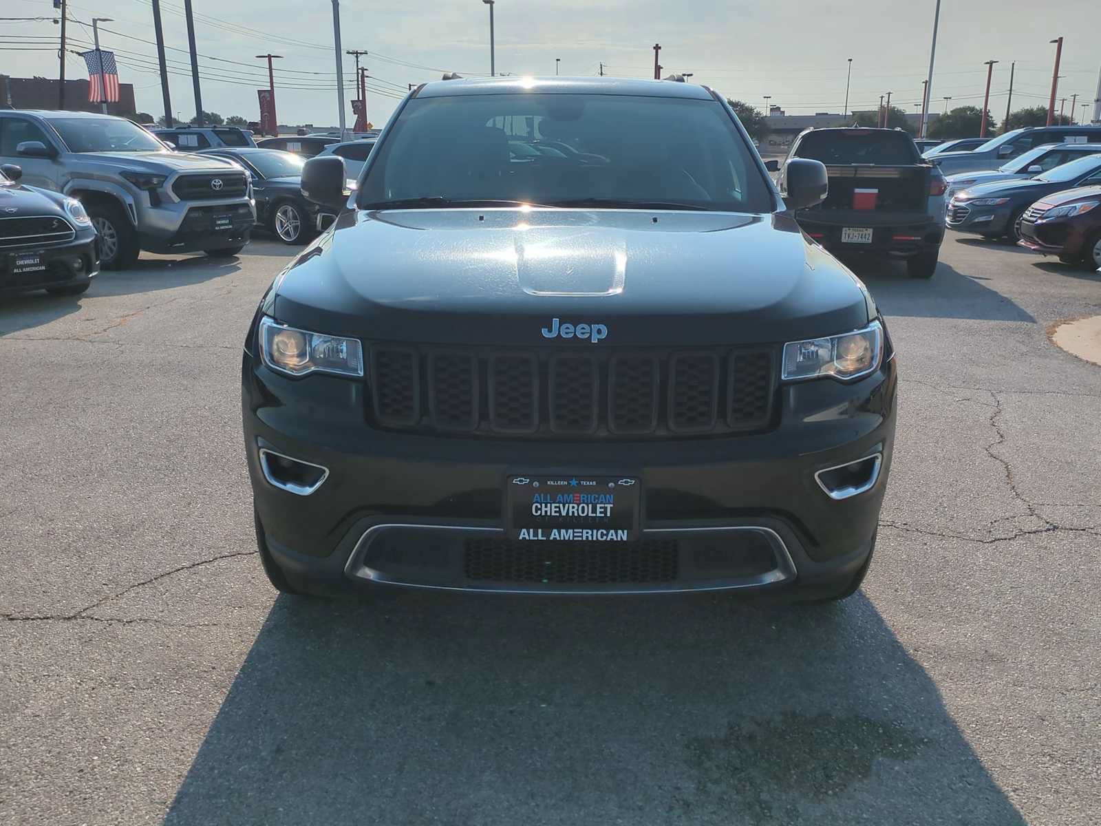 Used 2019 Jeep Grand Cherokee Limited AWD/4WD image 3