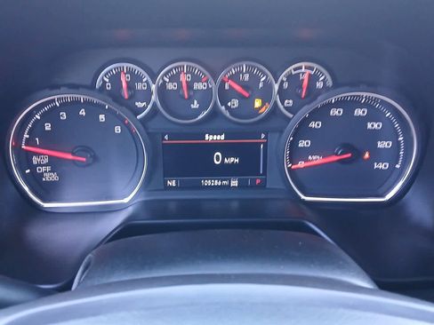 Used 2021 Chevrolet Tahoe LT w/ LT Signature Package image 31