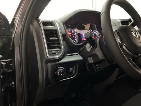 Used 2025 RAM 2500 Big Horn AWD/4WD image 31