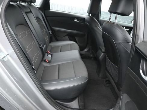 Used 2023 Kia Forte GT-Line FWD image 7