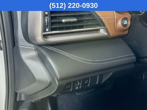 Used 2025 Subaru Outback Touring XT image 11